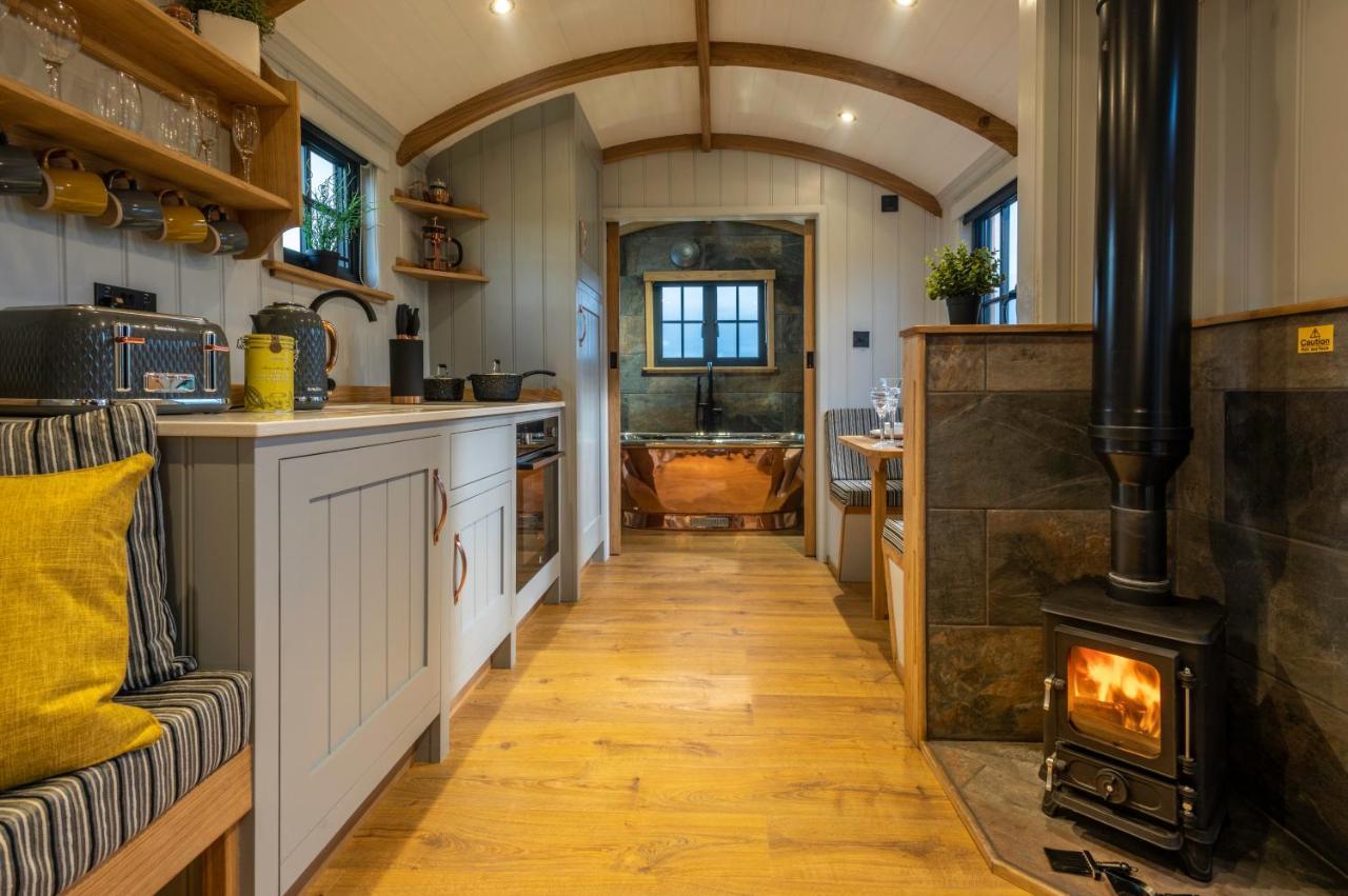 Monkwood Shepherds Hut Worcester Buitenkant foto