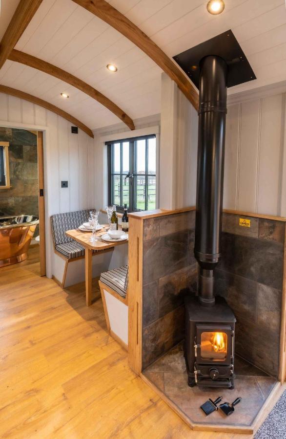 Monkwood Shepherds Hut Worcester Buitenkant foto